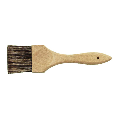 Close: Dabbing brush