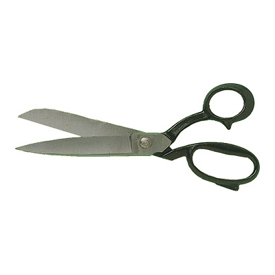 Close: Scissor of cast steel