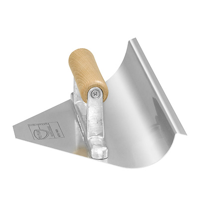 Close: Concave tapered corner trowel for floors